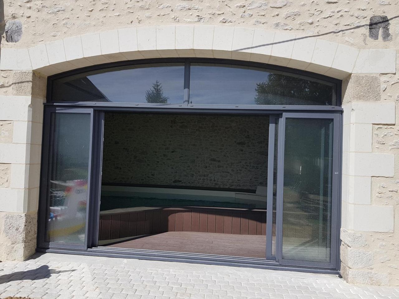 Le Clos De La Briollerie Hotell Tauxigny Exteriör bild